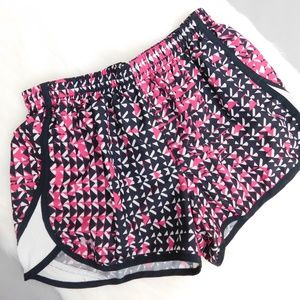 Under Armour Semi Fitted Shorts, SMALL